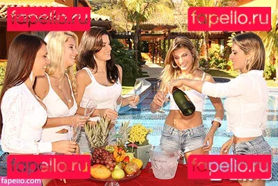 Michelle Poligamia Onlyfans Photo Gallery 