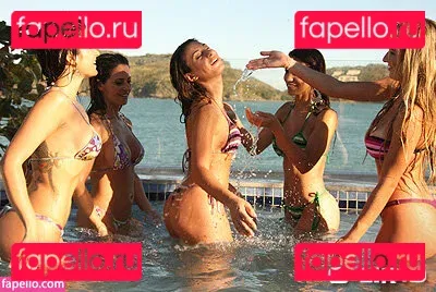 Michelle Poligamia Onlyfans Photo Gallery 