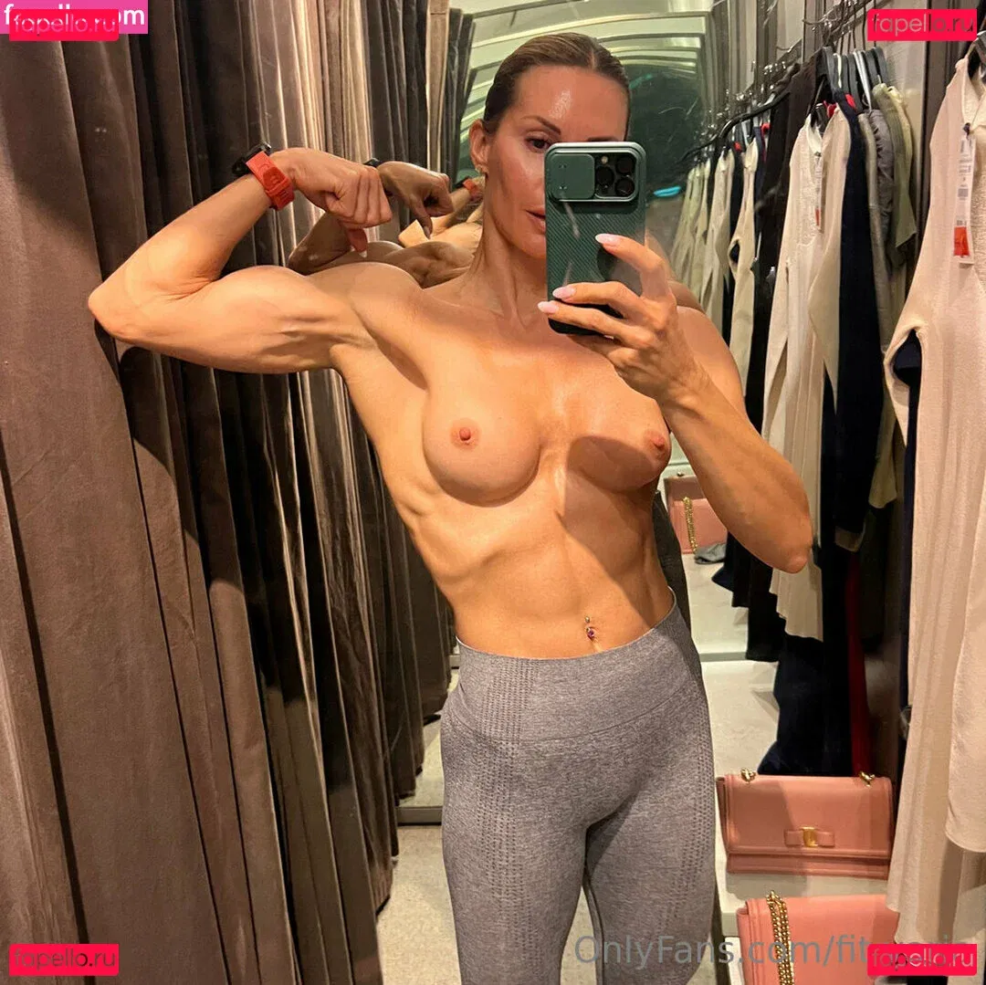 Vehera SG Onlyfans Photo Gallery 