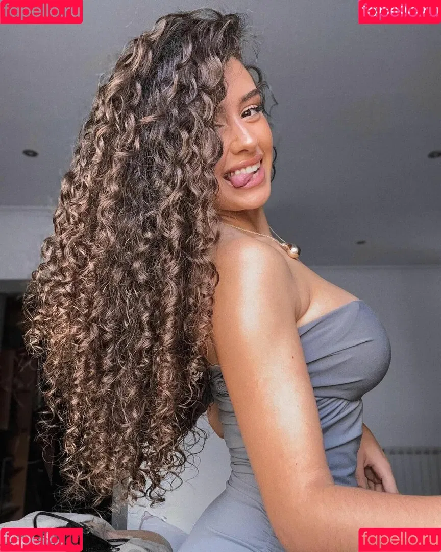 deborategomes Onlyfans Photo Gallery 
