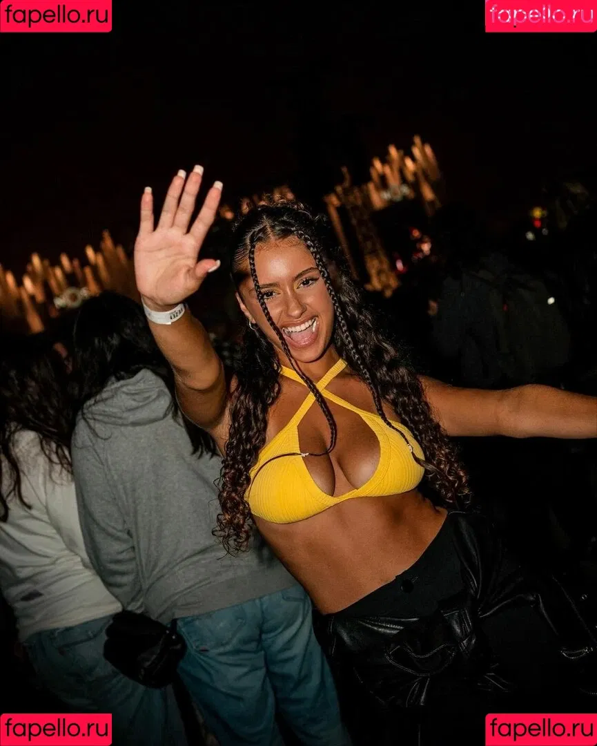 deborategomes Onlyfans Photo Gallery 