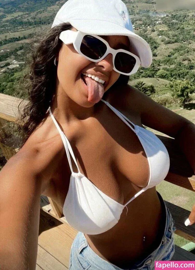 deborategomes Onlyfans Photo Gallery 