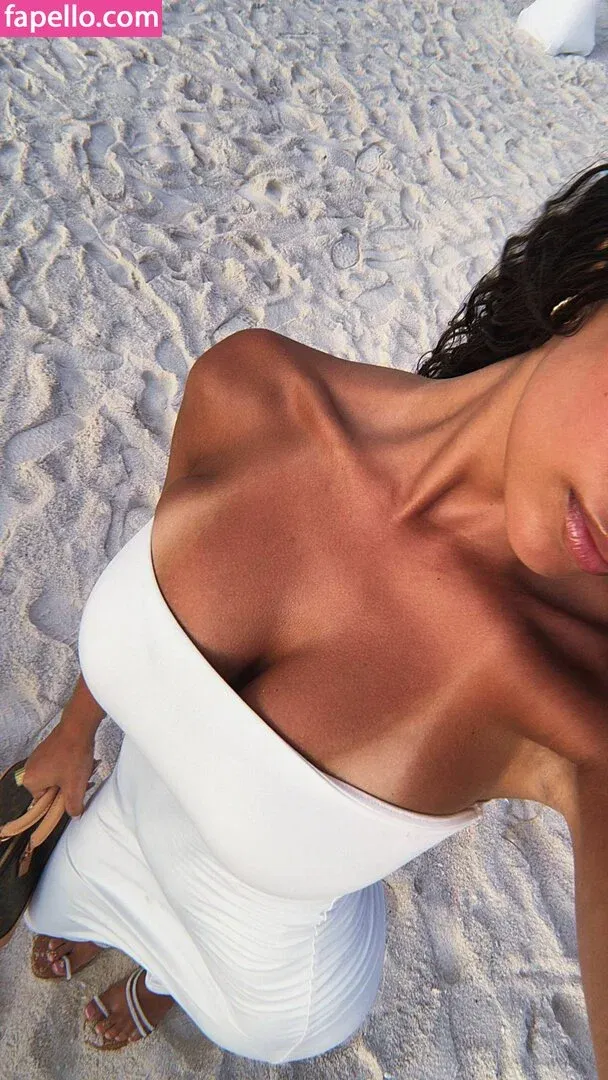 deborategomes Onlyfans Photo Gallery 