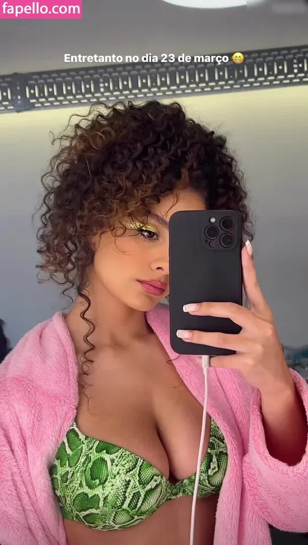 deborategomes Onlyfans Photo Gallery 