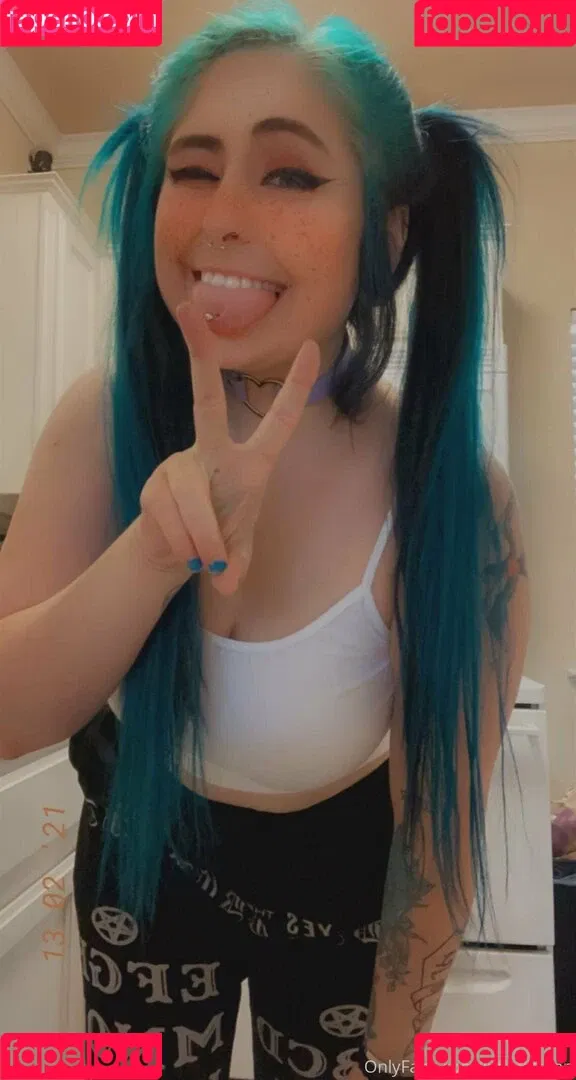 littlekittenn Onlyfans Photo Gallery 