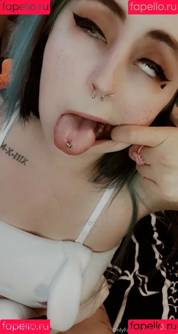littlekittenn Onlyfans Photo Gallery 