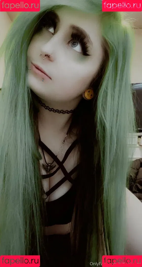 littlekittenn Onlyfans Photo Gallery 