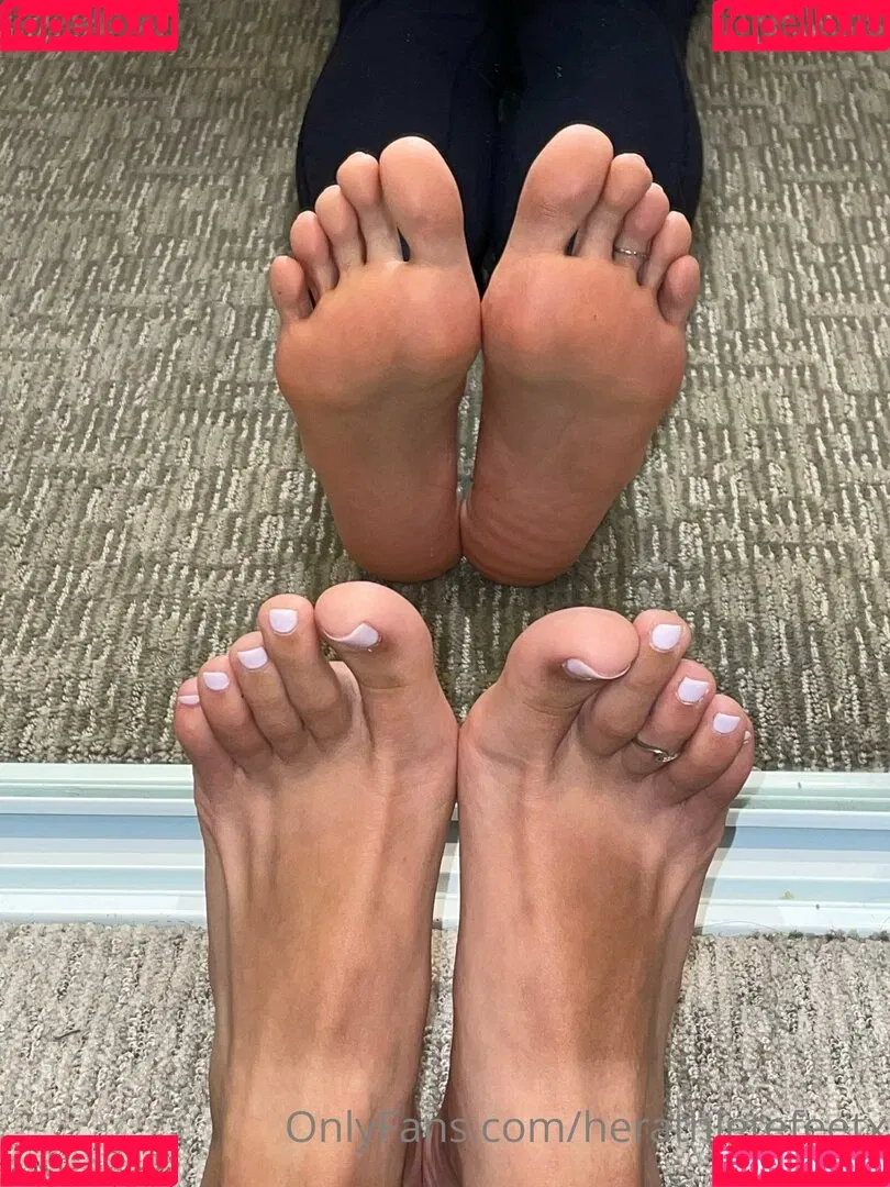 herathletefeetxo Onlyfans Photo Gallery 