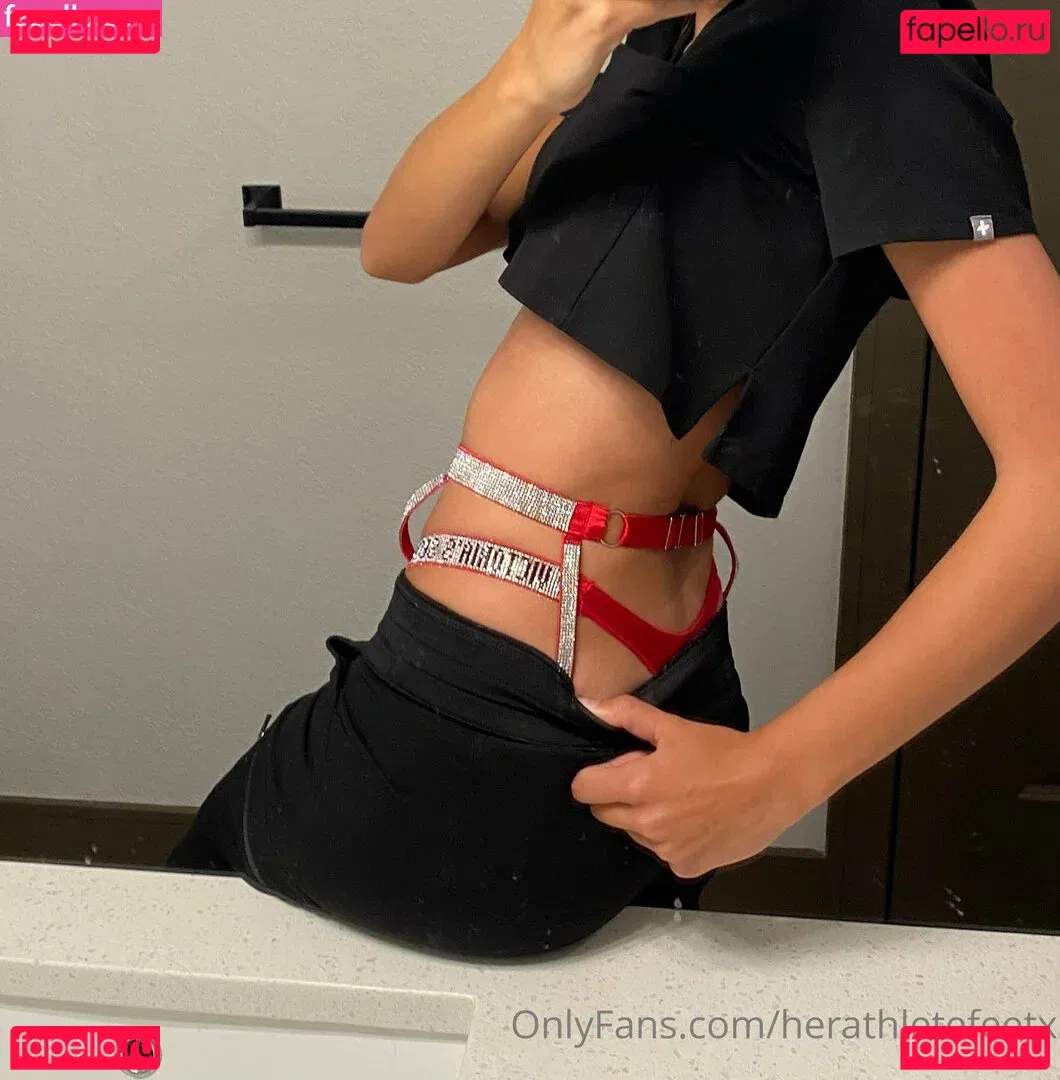 herathletefeetxo Onlyfans Photo Gallery 