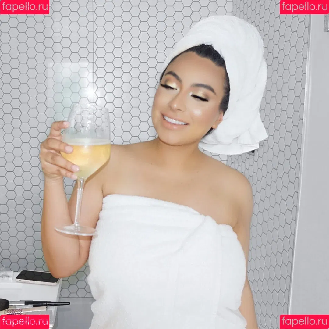 Wendy Alcala Onlyfans Photo Gallery 
