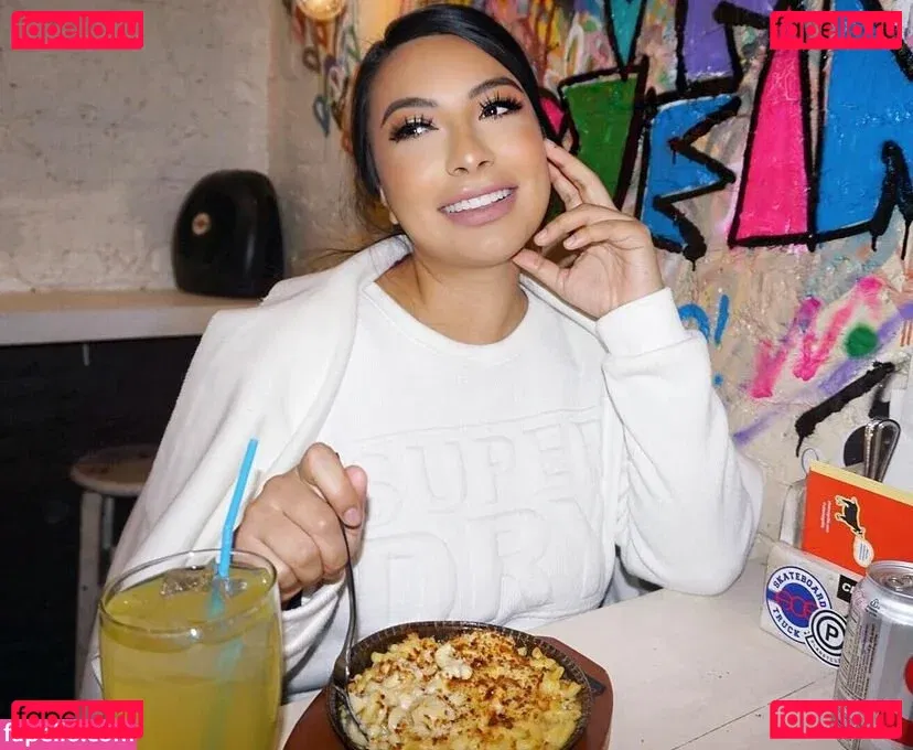 Wendy Alcala Onlyfans Photo Gallery 