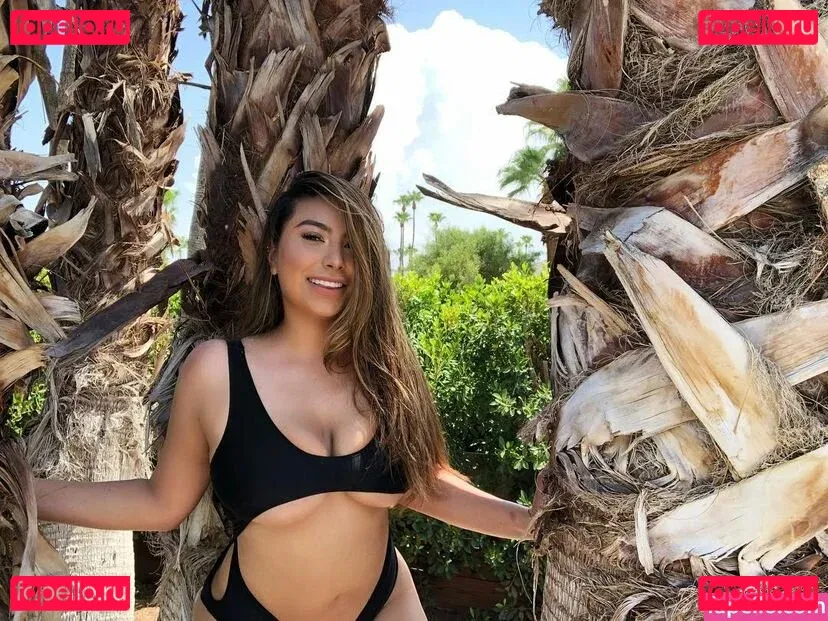 Wendy Alcala Onlyfans Photo Gallery 