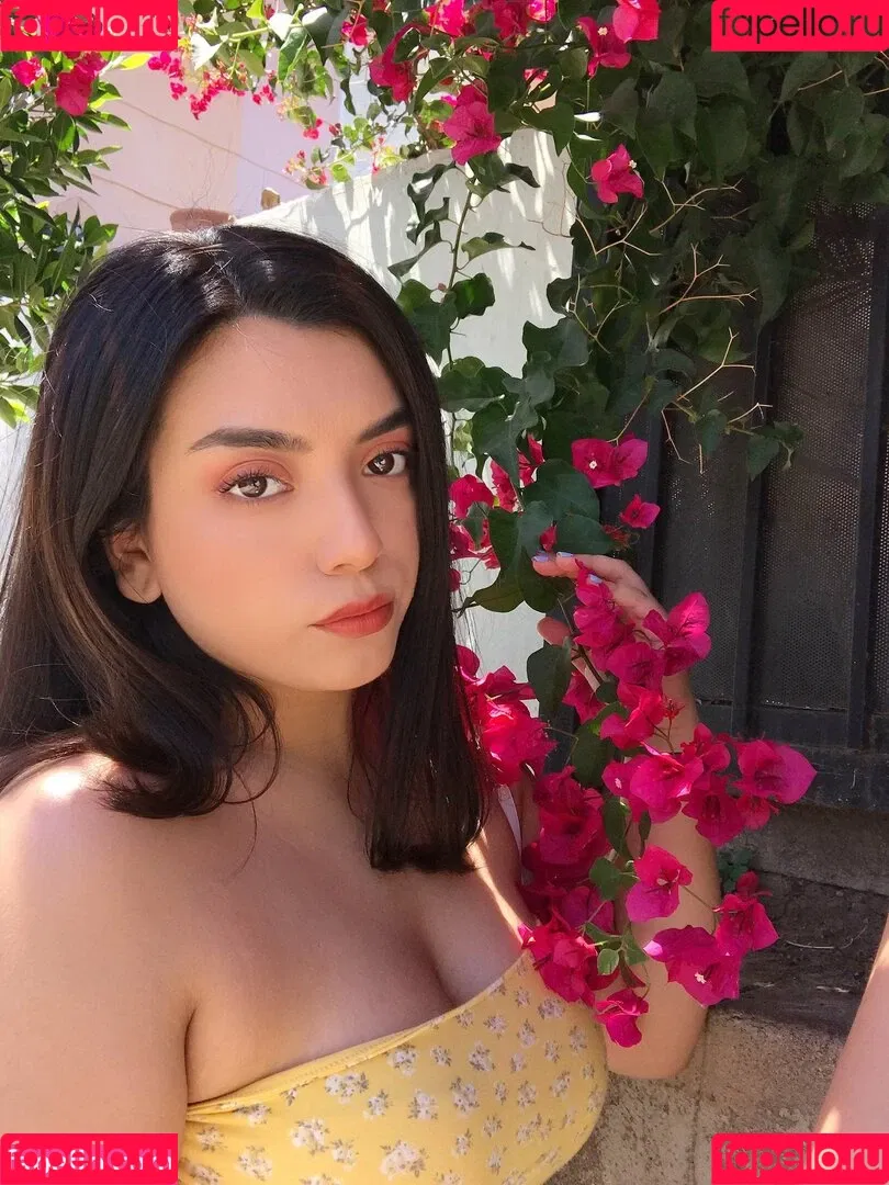 April Maribel Espinoza Onlyfans Photo Gallery 