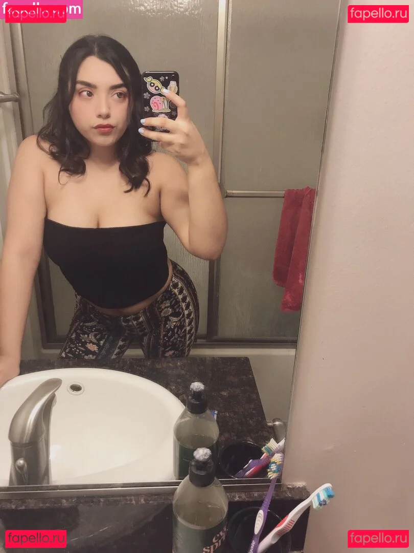 April Maribel Espinoza Onlyfans Photo Gallery 