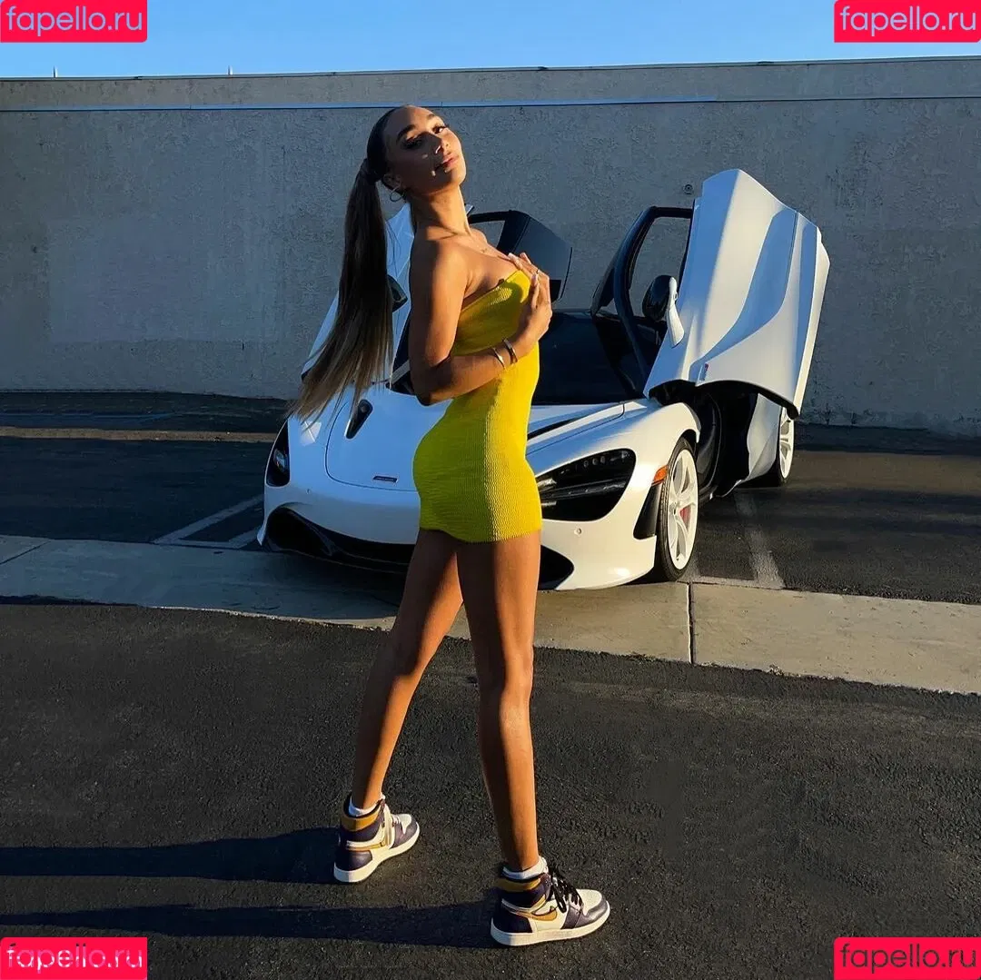 Eva Marisol Gutowski Onlyfans Photo Gallery 