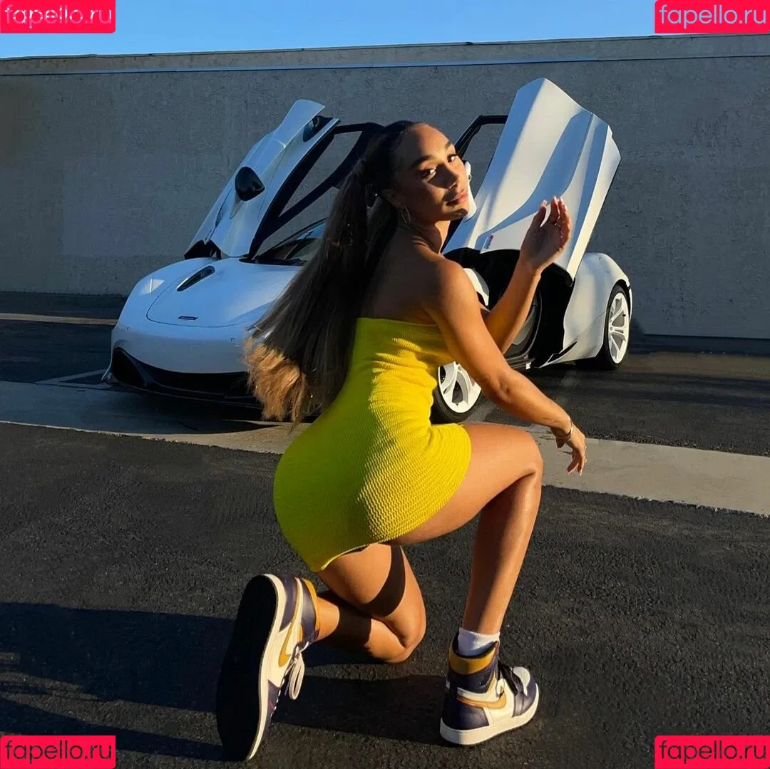 Eva Marisol Gutowski Onlyfans Photo Gallery 