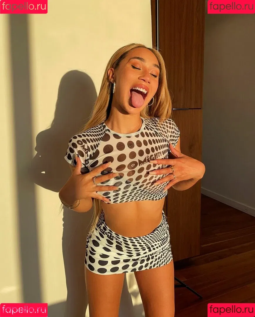 Eva Marisol Gutowski Onlyfans Photo Gallery 