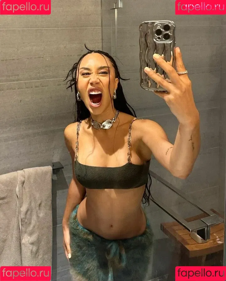 Eva Marisol Gutowski Onlyfans Photo Gallery 