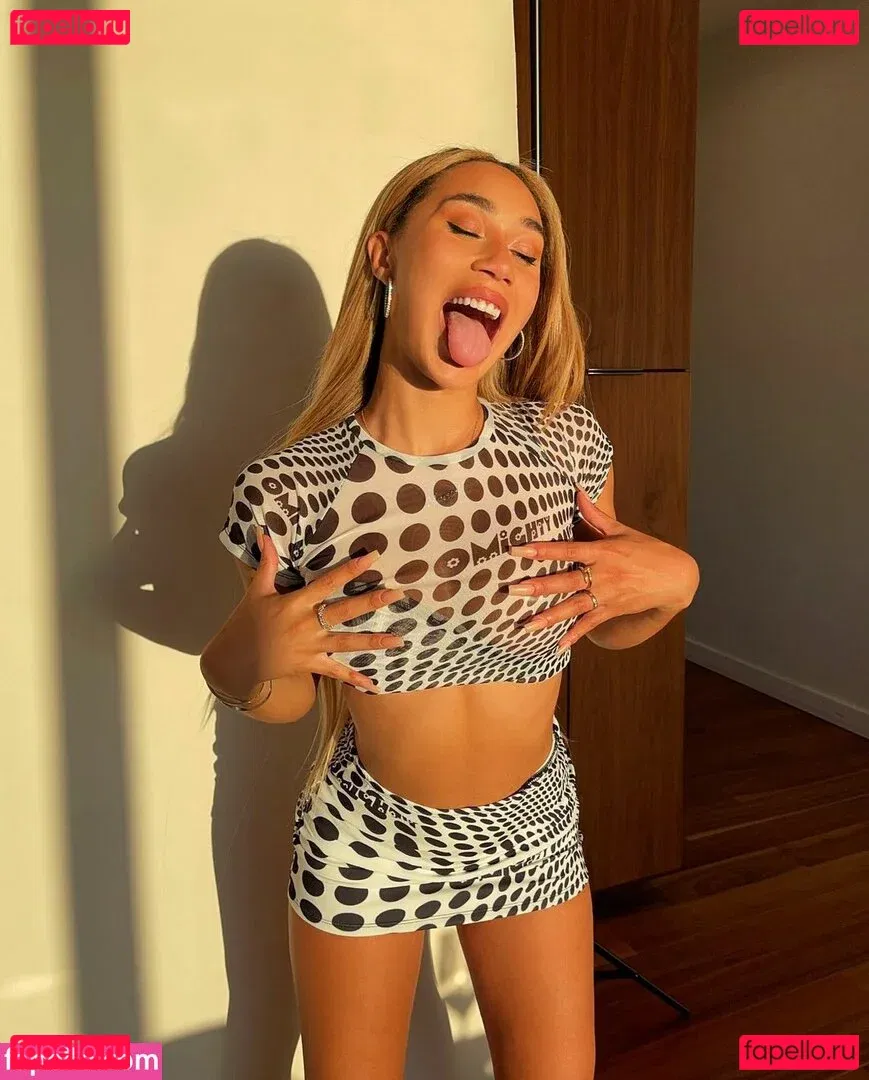 Eva Marisol Gutowski Onlyfans Photo Gallery 