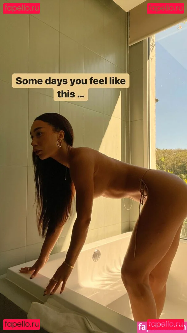 Eva Marisol Gutowski Onlyfans Photo Gallery 