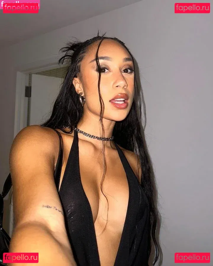 Eva Marisol Gutowski Onlyfans Photo Gallery 