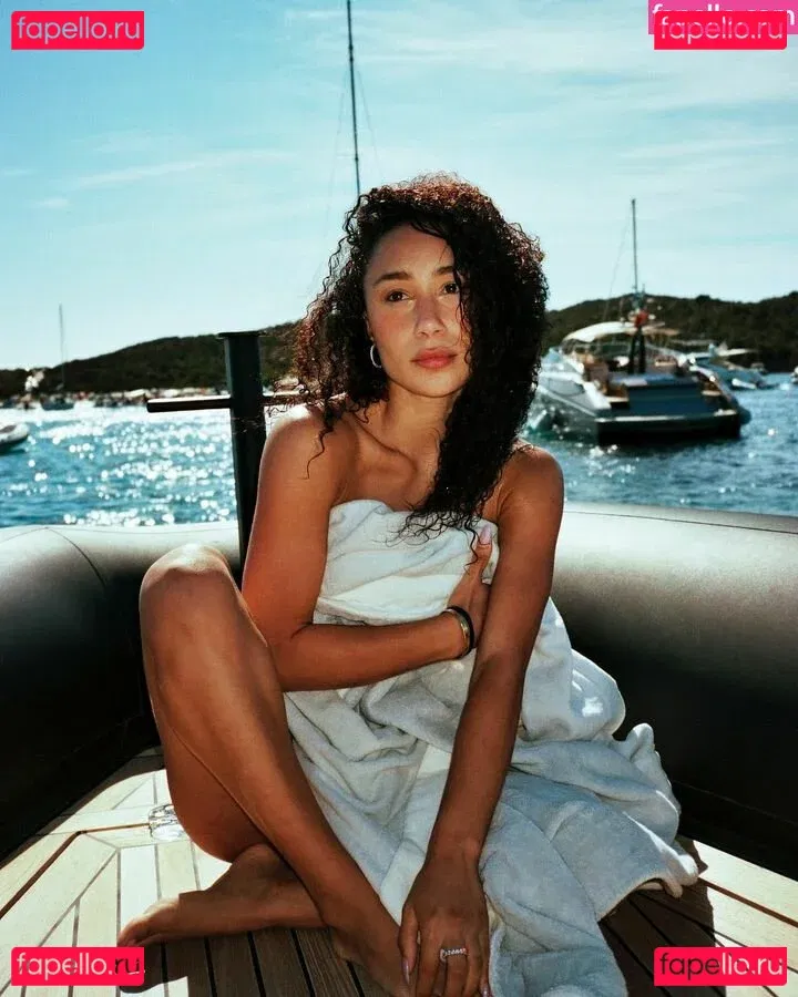 Eva Marisol Gutowski Onlyfans Photo Gallery 