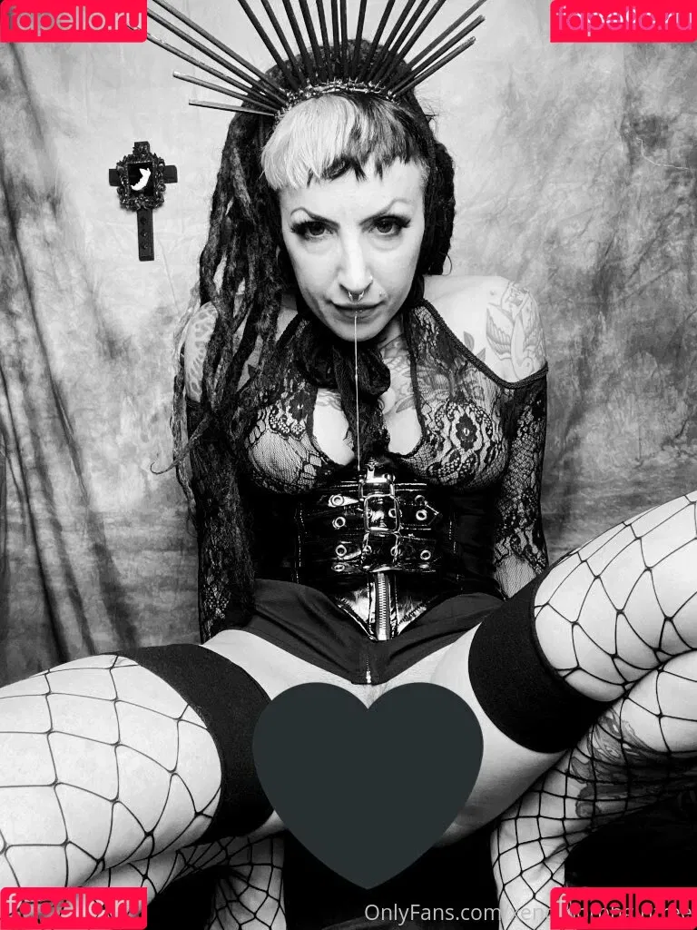 elfspitfree Onlyfans Photo Gallery 
