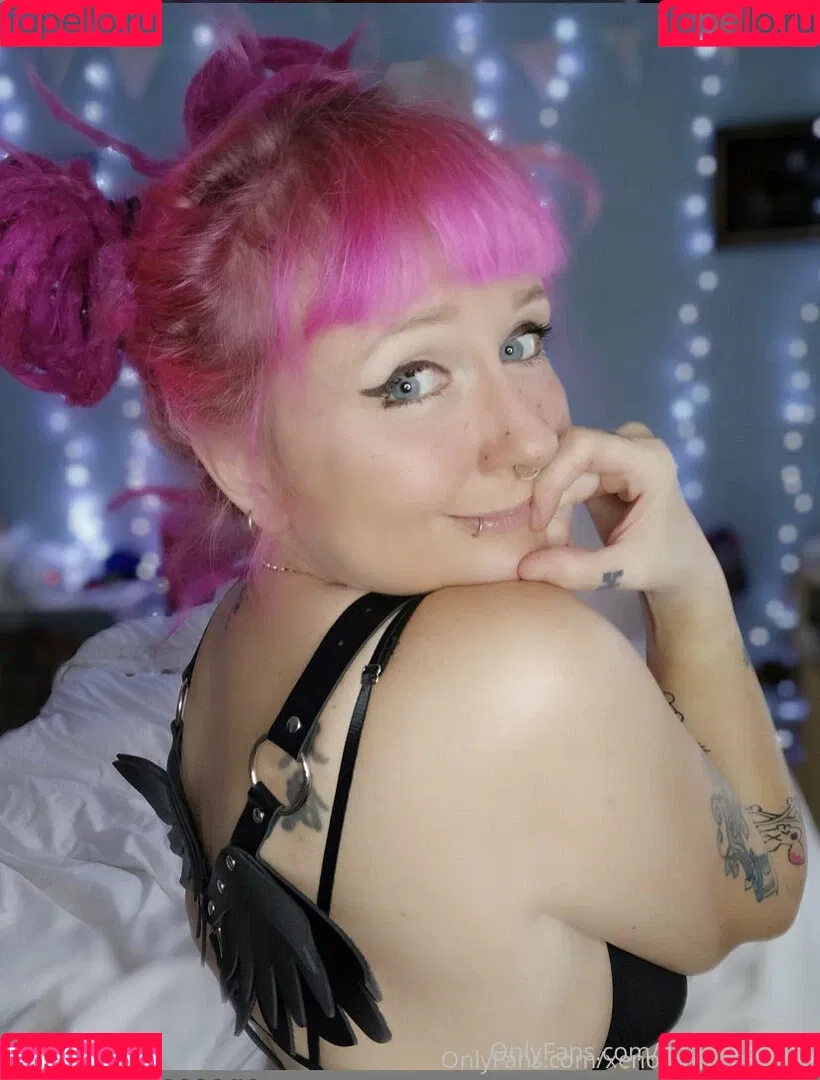elfspitfree Onlyfans Photo Gallery 