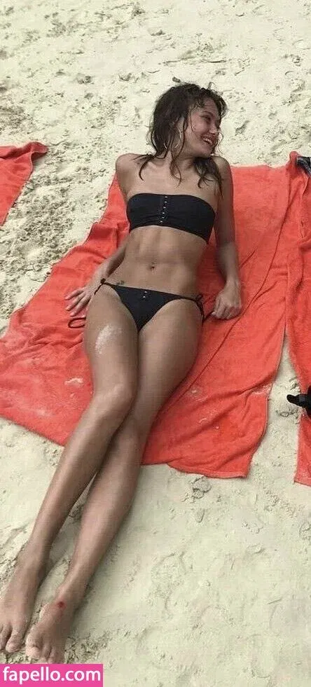 Ella Purnell Onlyfans Photo Gallery 