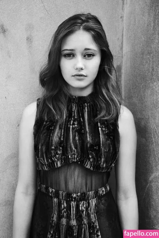 Ella Purnell Onlyfans Photo Gallery 