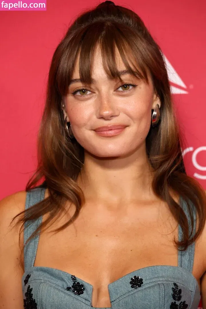 Ella Purnell Onlyfans Photo Gallery 