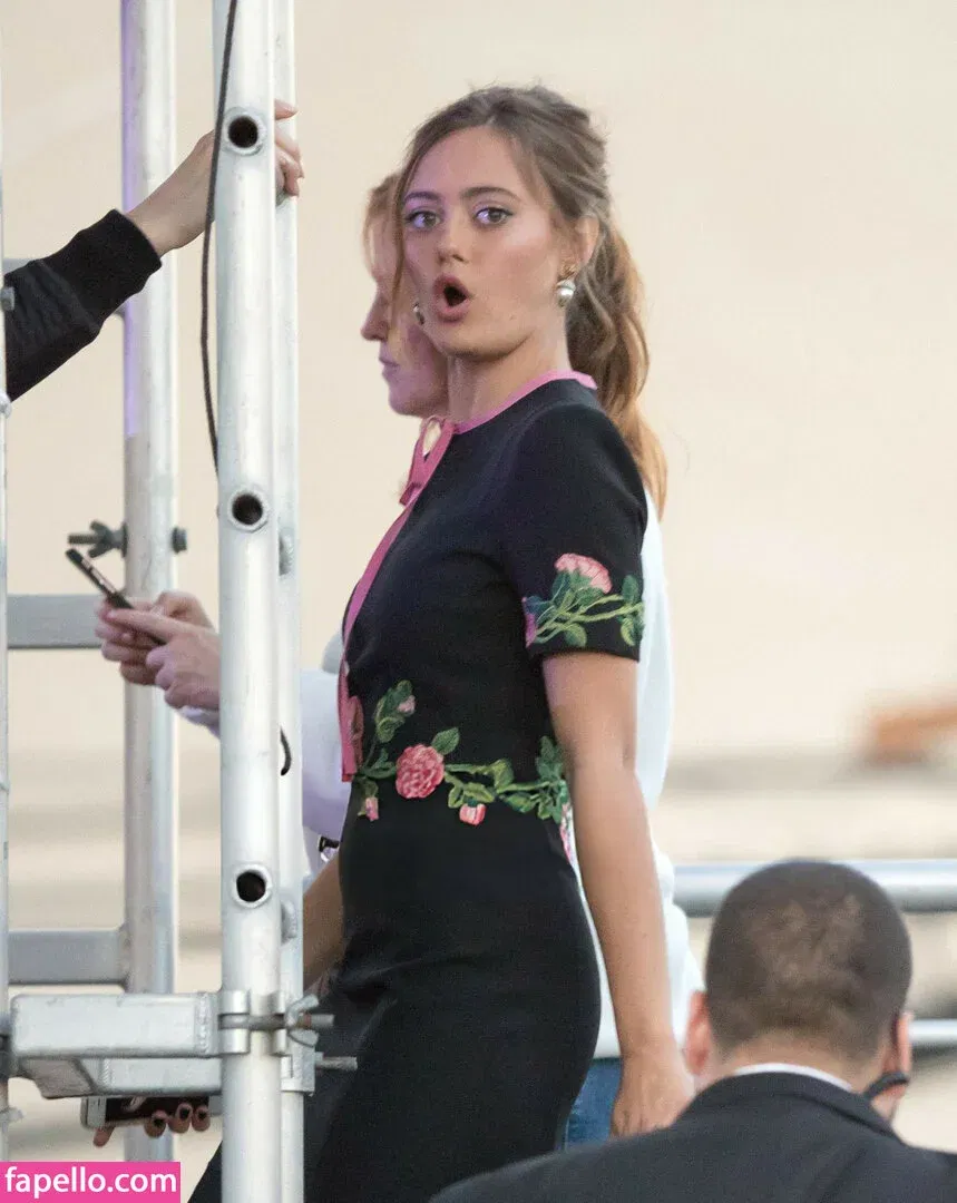 Ella Purnell Onlyfans Photo Gallery 