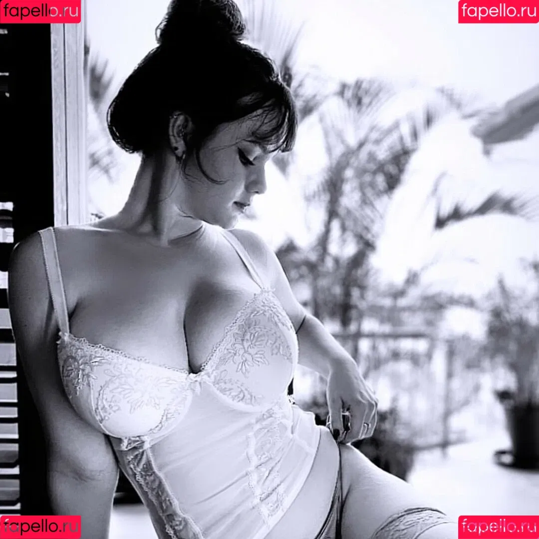 Isabella Ardley Onlyfans Photo Gallery 