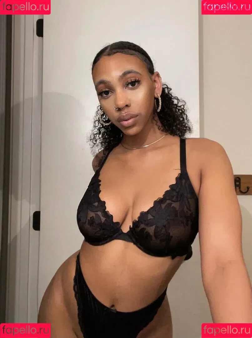 Sydney Celeste Onlyfans Photo Gallery 