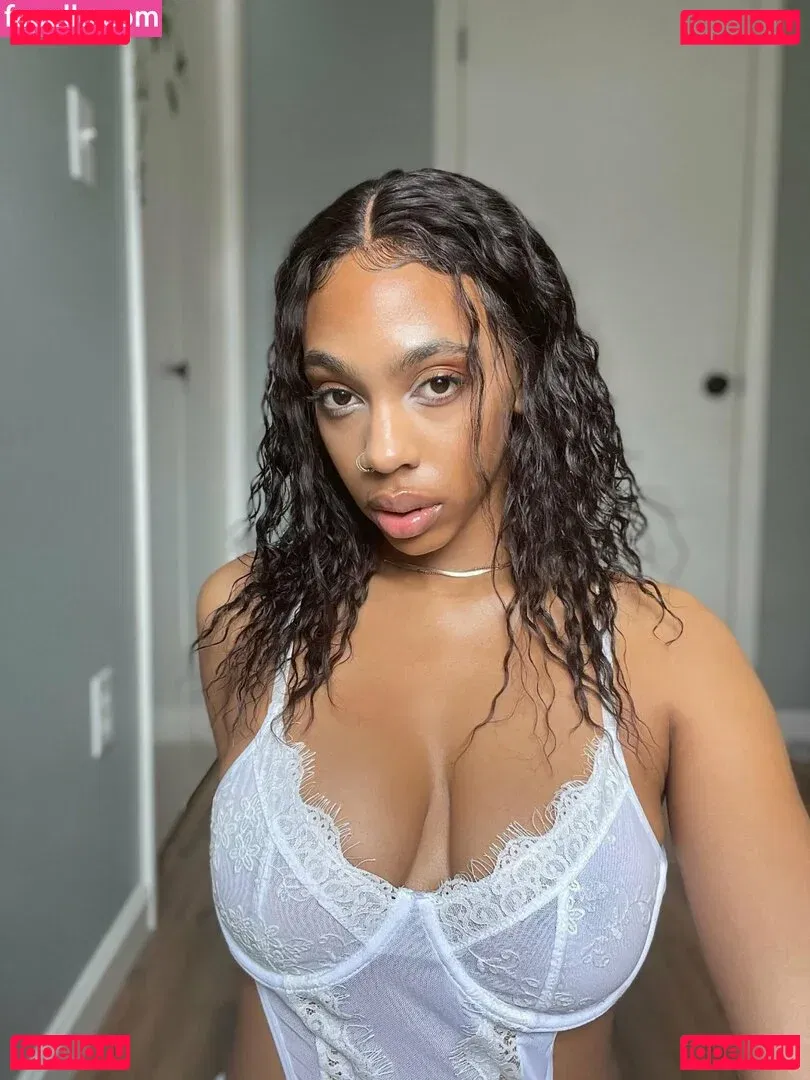 Sydney Celeste Onlyfans Photo Gallery 