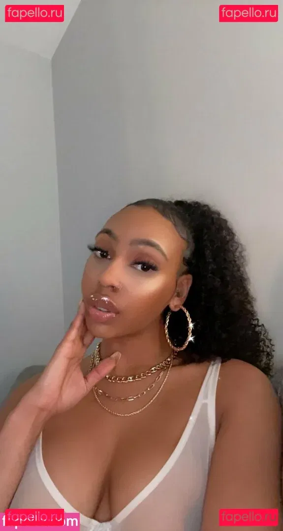 Sydney Celeste Onlyfans Photo Gallery 