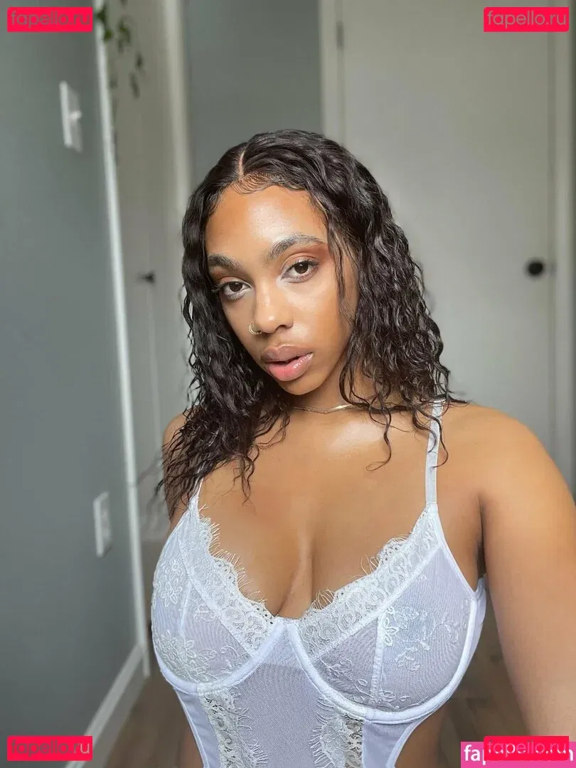 Sydney Celeste Onlyfans Photo Gallery 