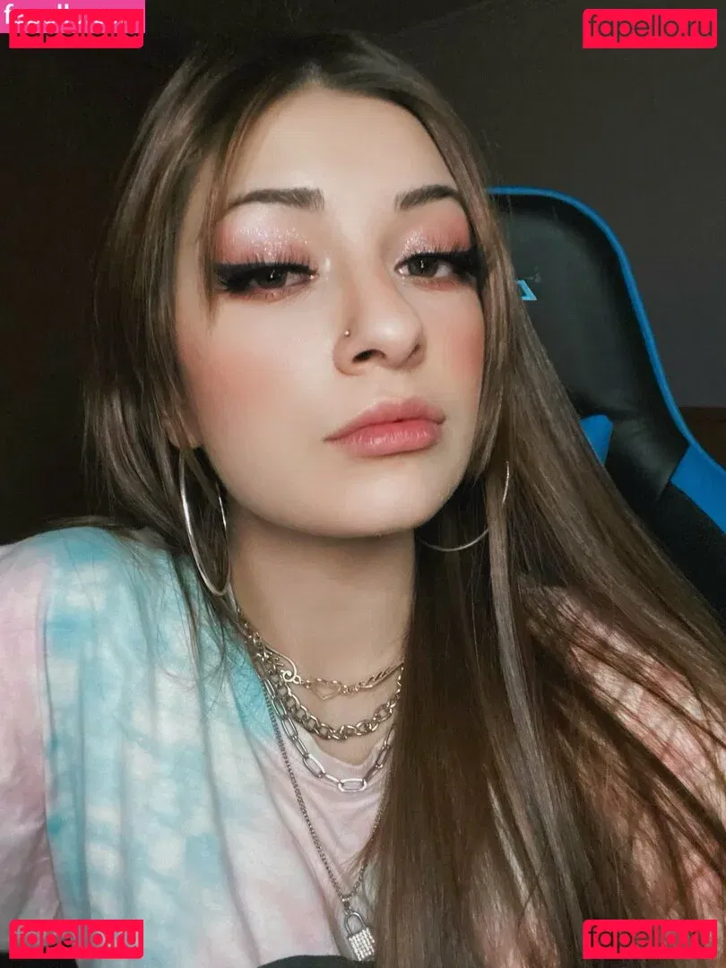 Lorena Lawliet Onlyfans Photo Gallery 