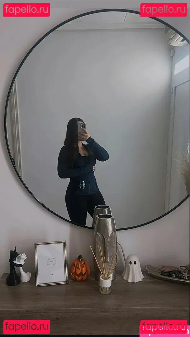 Lorena Lawliet Onlyfans Photo Gallery 