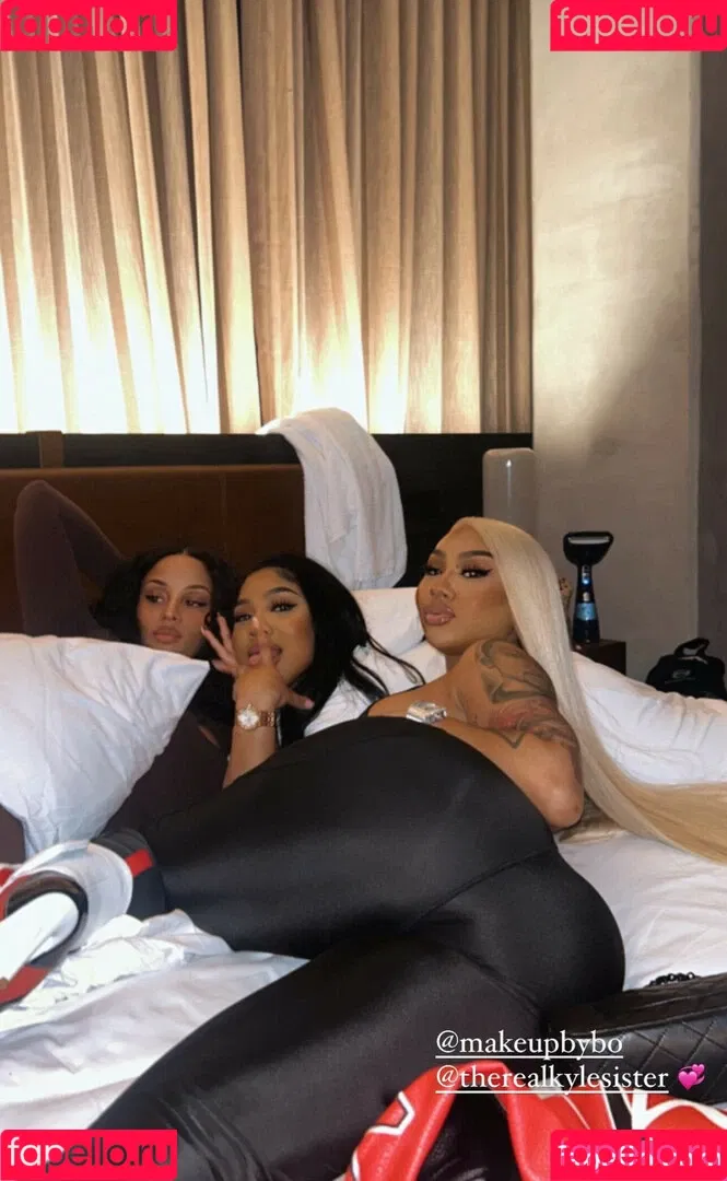 Ari Fletcher Onlyfans Photo Gallery 