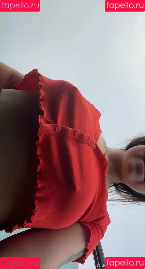 rrissarae Onlyfans Photo Gallery 