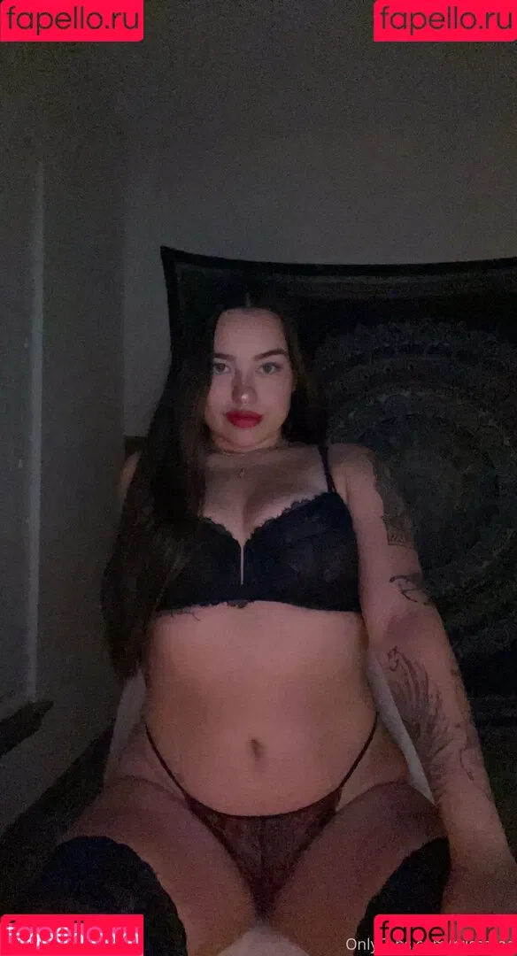 rrissarae Onlyfans Photo Gallery 