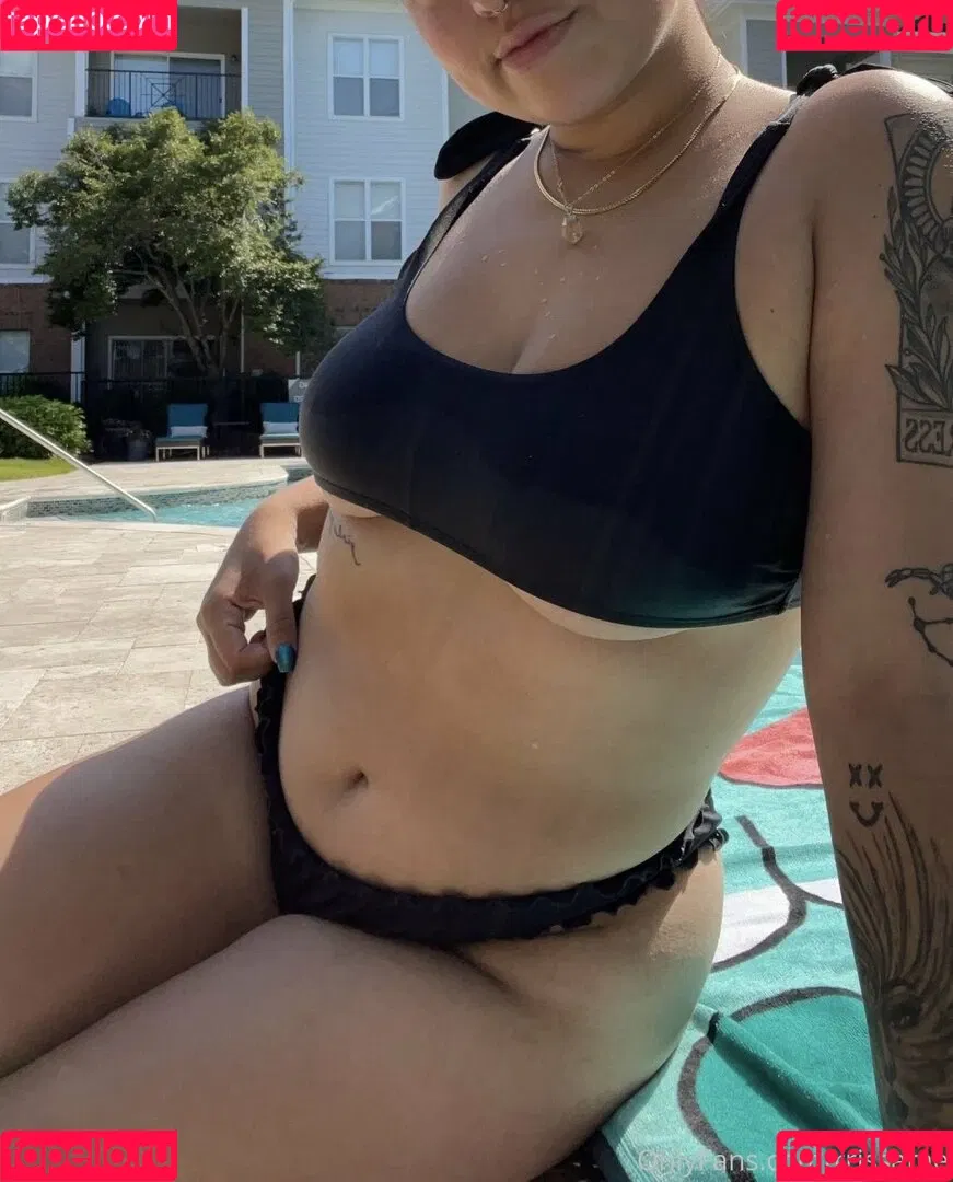 rrissarae Onlyfans Photo Gallery 