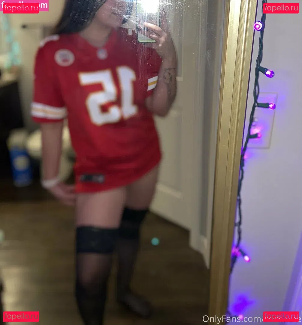 rrissarae Onlyfans Photo Gallery 