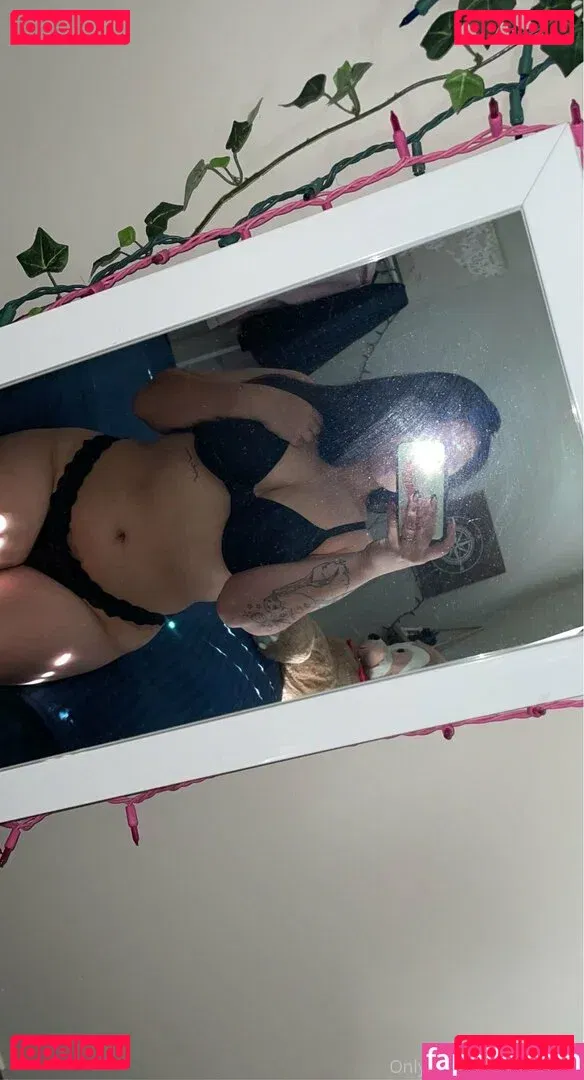 rrissarae Onlyfans Photo Gallery 