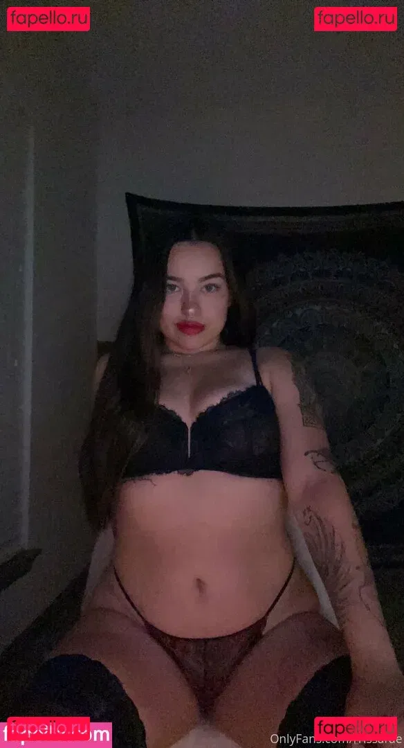 rrissarae Onlyfans Photo Gallery 