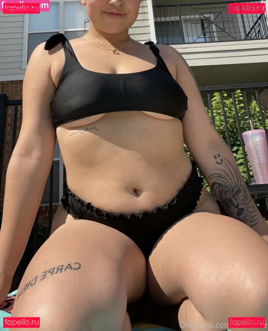 rrissarae Onlyfans Photo Gallery 