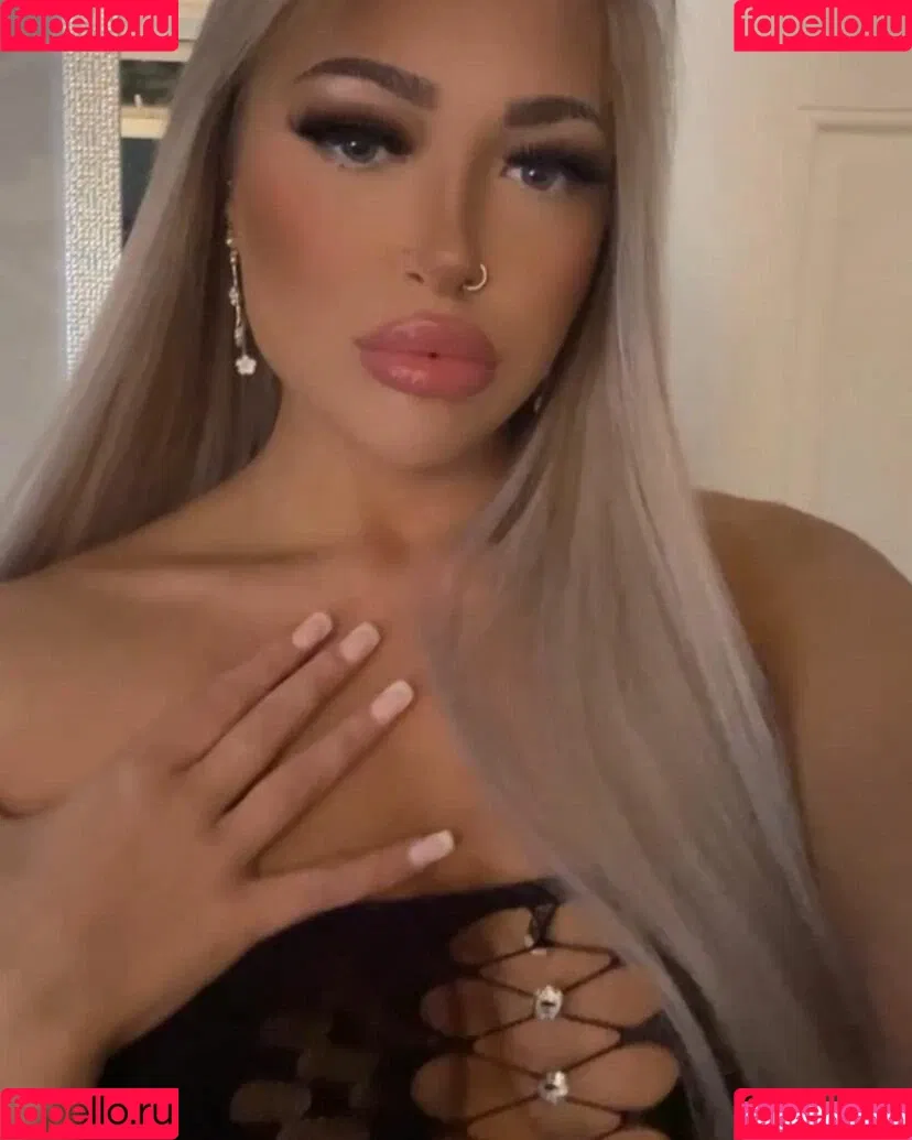 Valentina Onlyfans Photo Gallery 