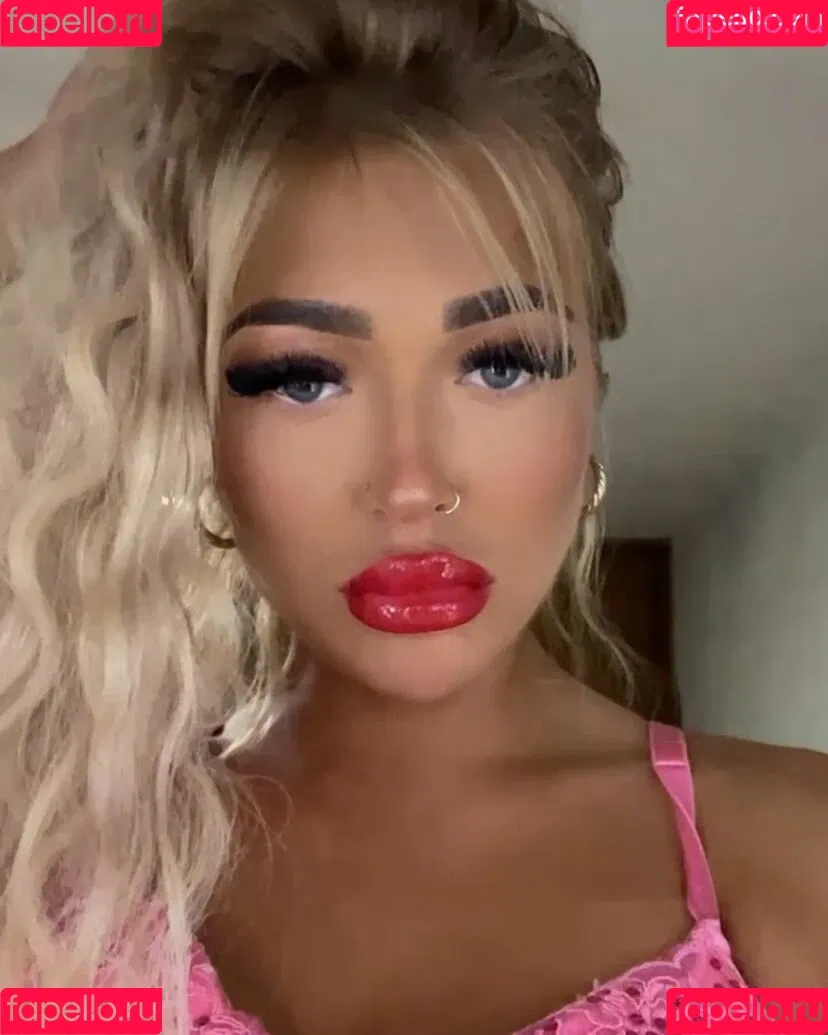 Valentina Onlyfans Photo Gallery 