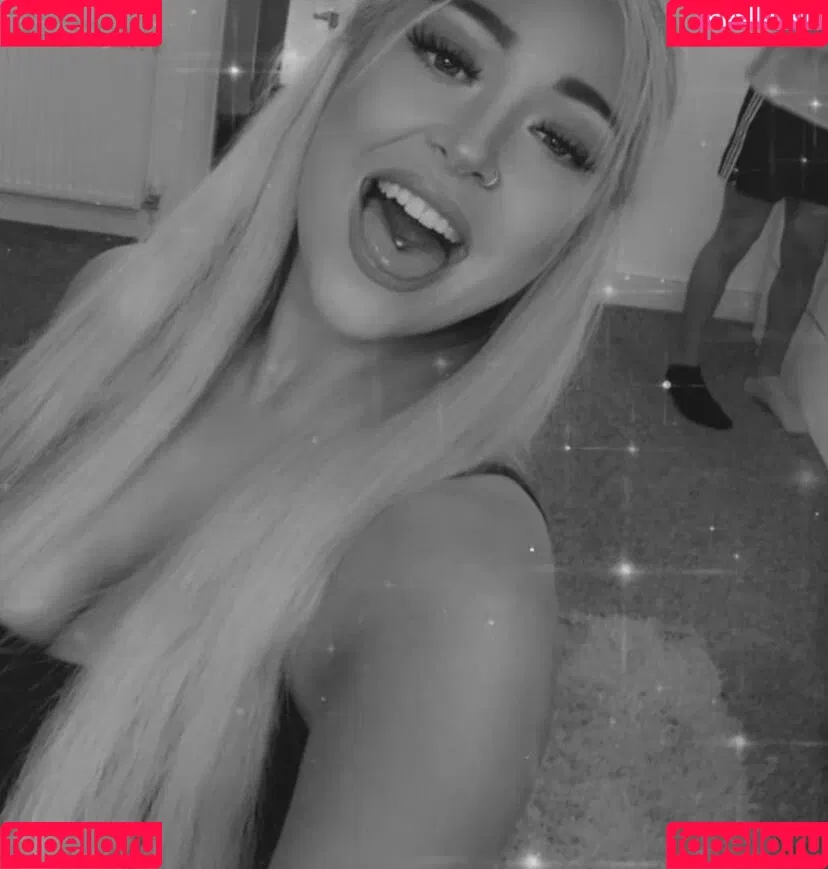Valentina Onlyfans Photo Gallery 